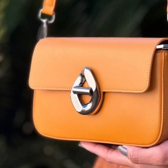 Bolsa Essencial em Couro Sintético